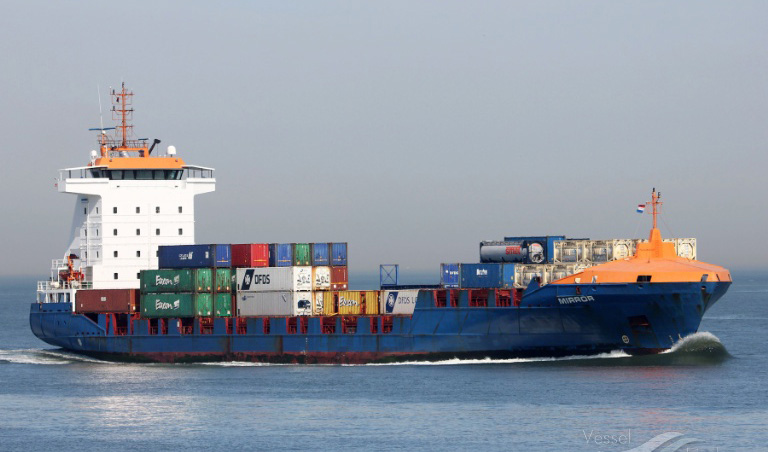 MV Mirror (chartered in)